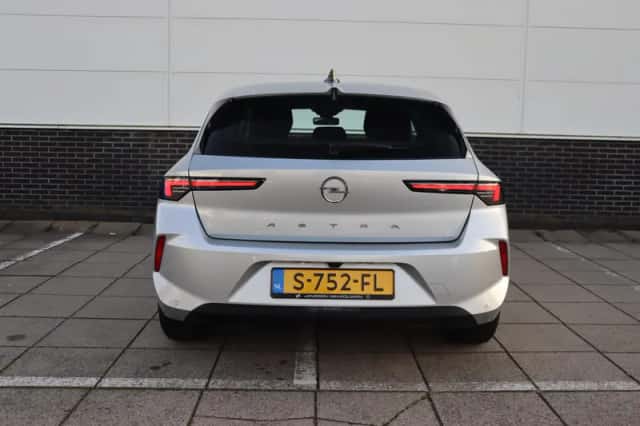 Opel Astra (2023) thumbnail 5