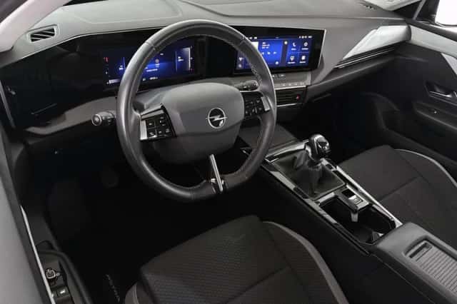 Opel Astra (2023) thumbnail 5