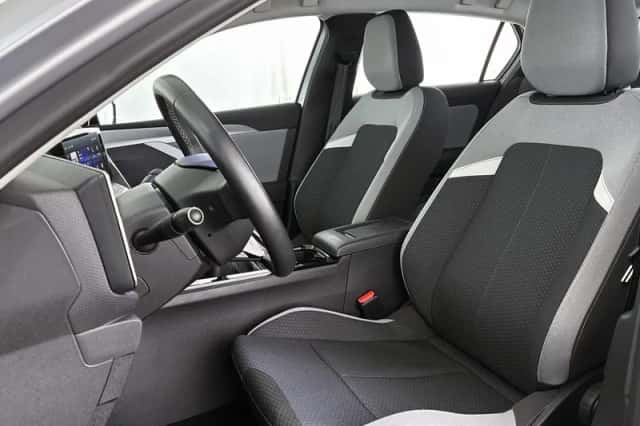 Opel Astra (2023) thumbnail 6