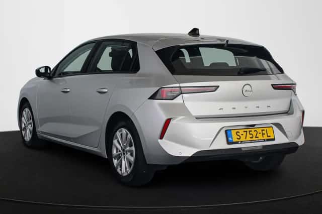 Opel Astra (2023) thumbnail 4