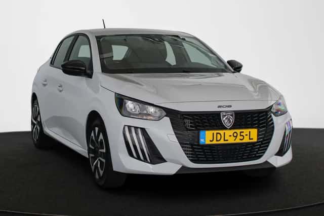Peugeot 208 (2025) thumbnail 2