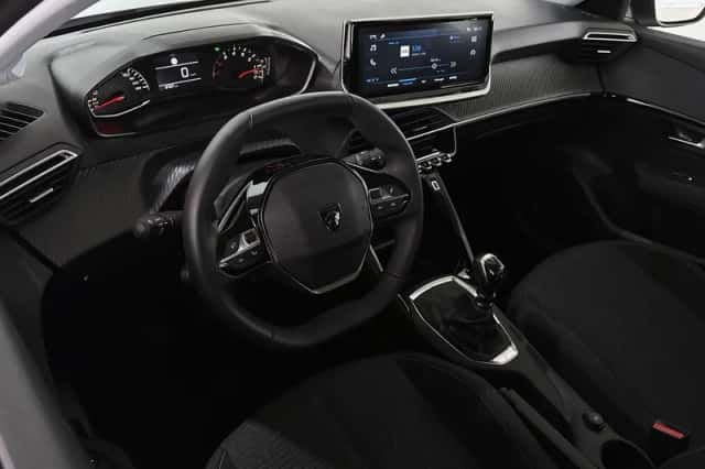 Peugeot 208 (2025) thumbnail 5