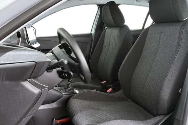 Peugeot 208 (2025) thumbnail 6