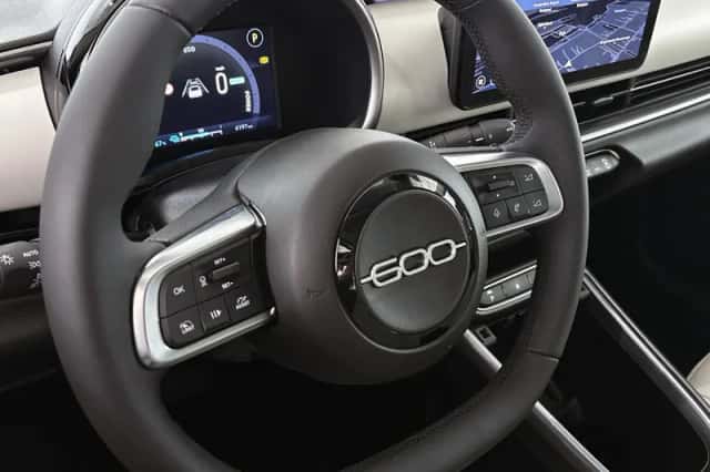 Fiat 600e (2025) thumbnail 12