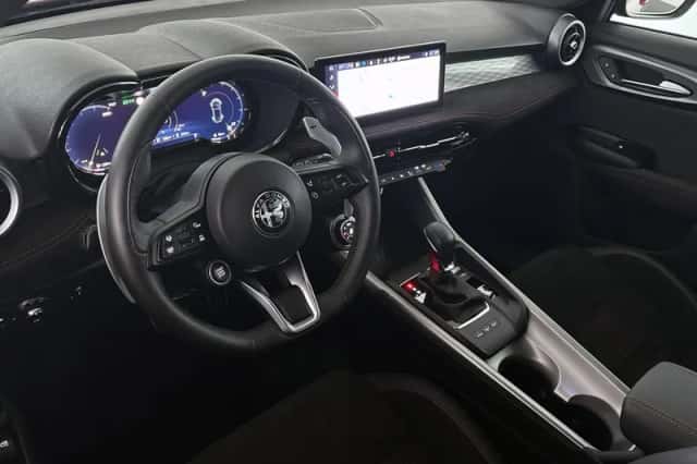 Alfa Romeo Tonale (2023) thumbnail 5
