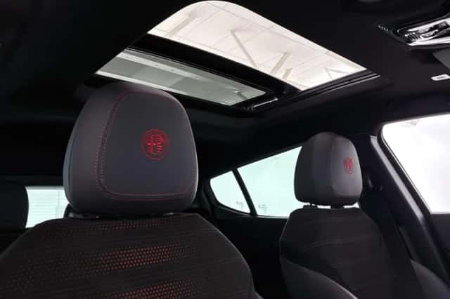 Alfa Romeo Tonale (2023) thumbnail 8