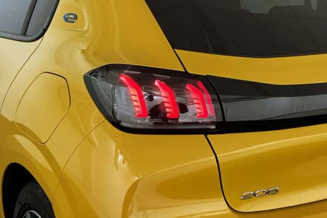 Peugeot 208 (2022) thumbnail 20