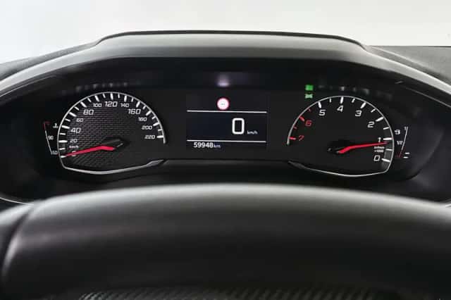 Peugeot 208 (2022) thumbnail 10