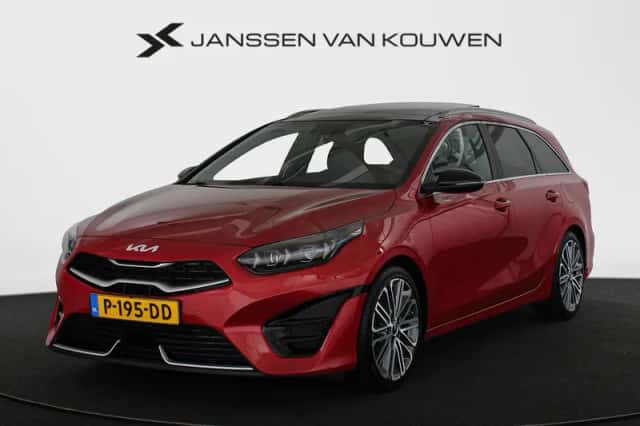 Kia Ceed Sportswagon (2022) thumbnail 1