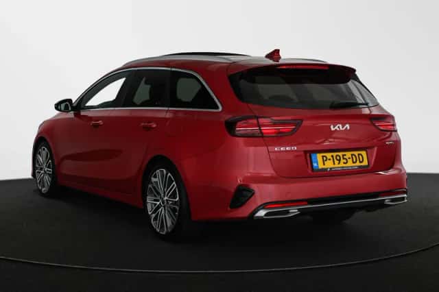 Kia Ceed Sportswagon (2022) thumbnail 4