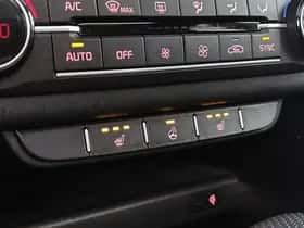 Kia Proceed (2023) thumbnail 24