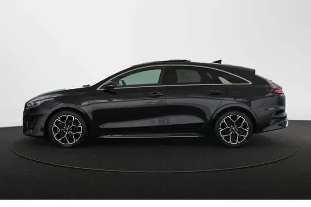 Kia Proceed (2023) thumbnail 33