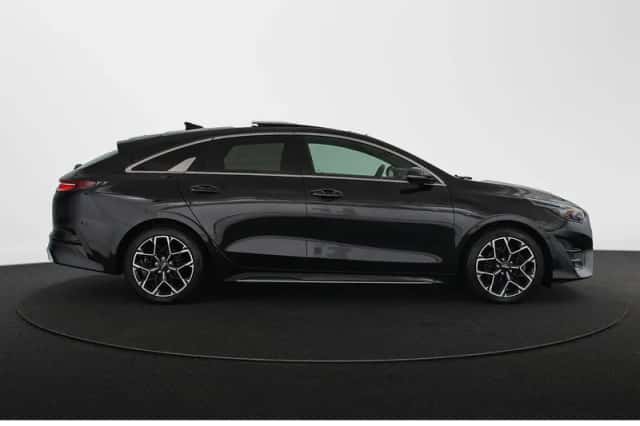 Kia Proceed (2023) thumbnail 34
