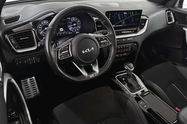 Kia Proceed (2023) thumbnail 5