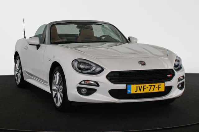 Fiat 124 Spider (2018) thumbnail 2