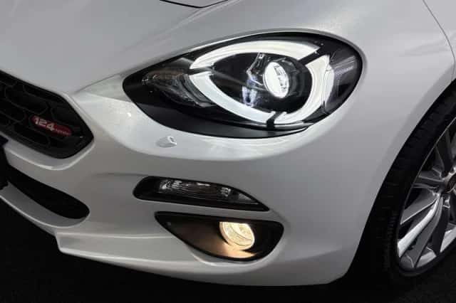 Fiat 124 Spider (2018) thumbnail 17