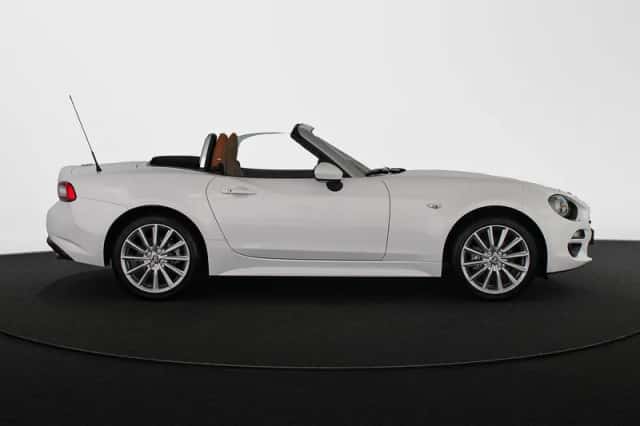 Fiat 124 Spider (2018) thumbnail 30