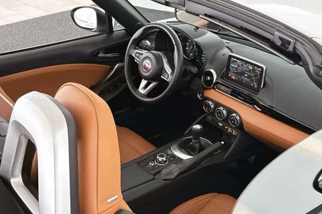 Fiat 124 Spider (2018) thumbnail 38