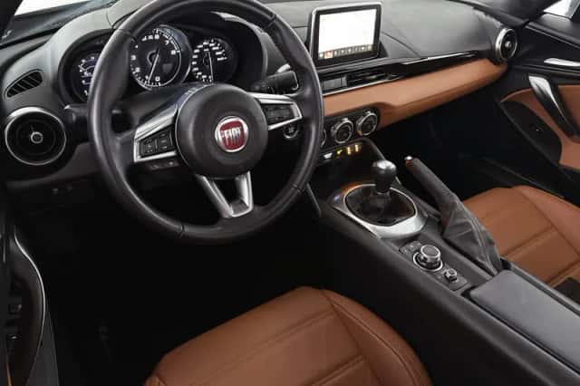 Fiat 124 Spider (2018) thumbnail 5