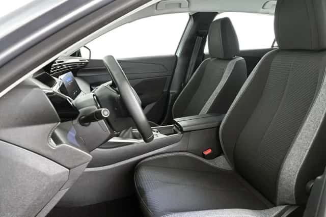 Peugeot 308 (2024) thumbnail 16