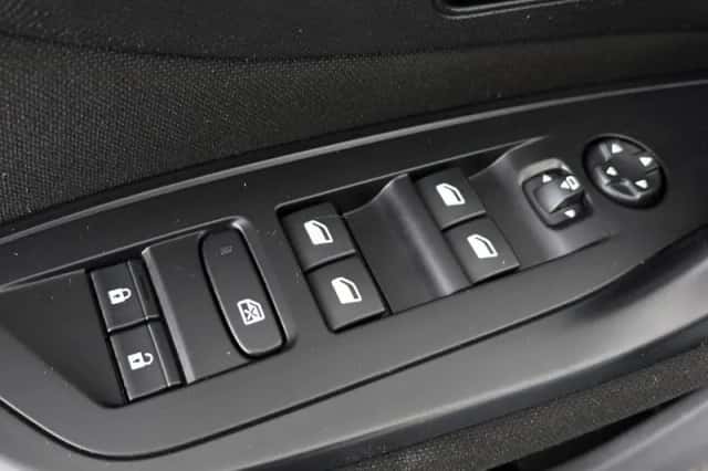 Peugeot 308 (2024) thumbnail 26