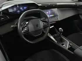 Peugeot 308 (2024) thumbnail 5