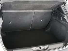 Peugeot 308 (2024) thumbnail 8