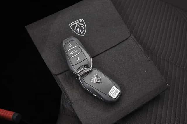 Peugeot 308 (2024) thumbnail 9