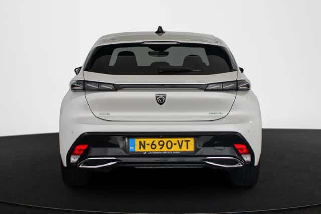 Peugeot 308 (2022) thumbnail 15