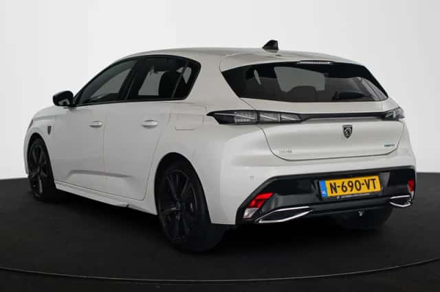 Peugeot 308 (2022) thumbnail 4