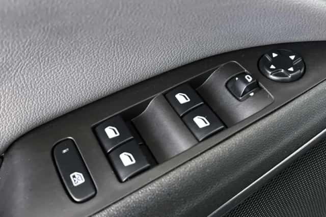 Opel Crossland X (2019) thumbnail 28