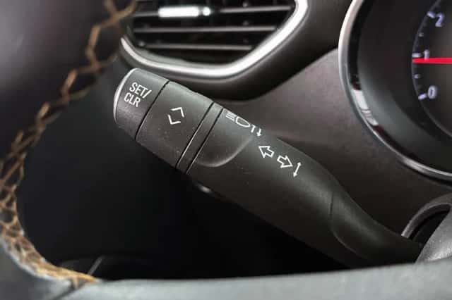 Opel Crossland X (2019) thumbnail 36