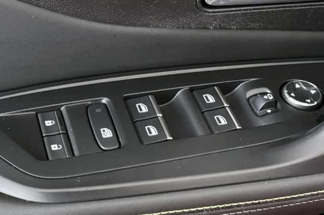 Peugeot 308 (2022) thumbnail 36