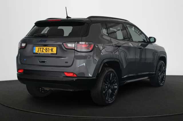 Jeep Compass (2023) thumbnail 3