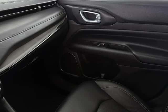 Jeep Compass (2023) thumbnail 21