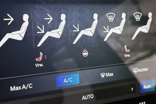 Jeep Compass (2023) thumbnail 24