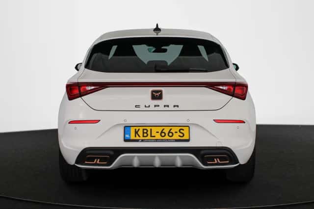 CUPRA Leon (2022) thumbnail 15