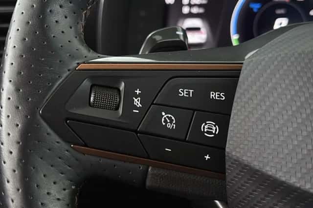 CUPRA Leon (2022) thumbnail 28