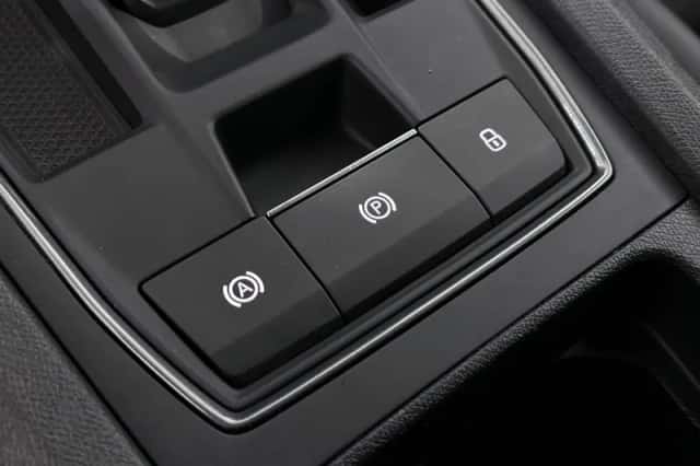 CUPRA Leon (2022) thumbnail 41