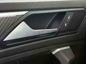 Volkswagen Tiguan (2022) thumbnail 23