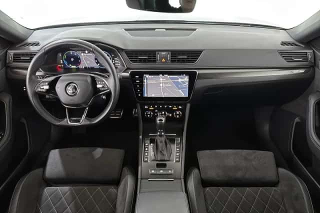 Škoda Superb (2022) thumbnail 13