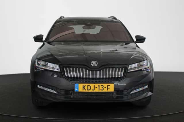 Škoda Superb (2022) thumbnail 15