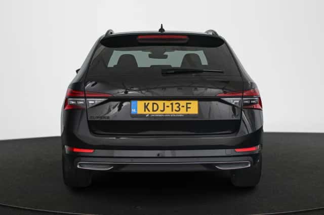 Škoda Superb (2022) thumbnail 16