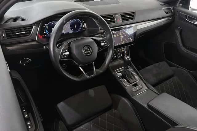 Škoda Superb (2022) thumbnail 5