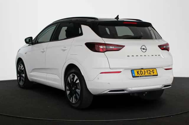 Opel Grandland (2022) thumbnail 4