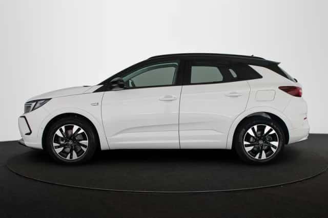 Opel Grandland (2022) thumbnail 36