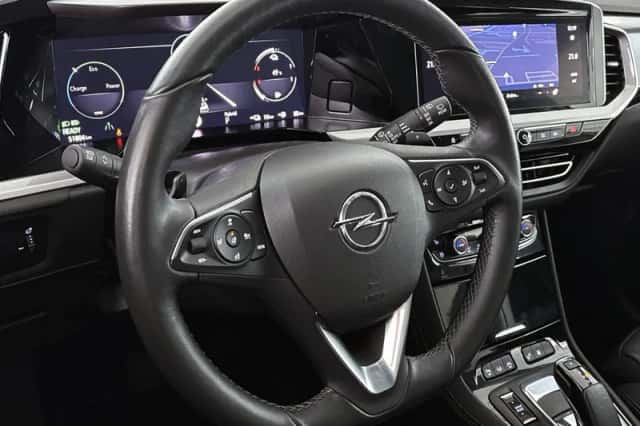 Opel Grandland (2022) thumbnail 8