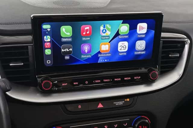 Kia Ceed Sportswagon (2024) thumbnail 17