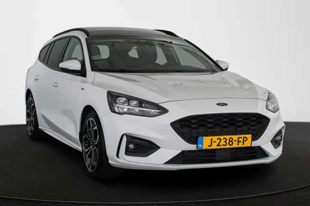 Ford Focus (2020) thumbnail 2