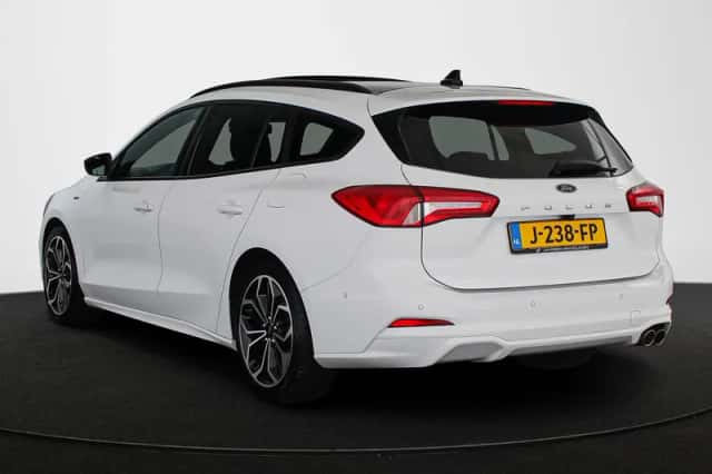 Ford Focus (2020) thumbnail 4